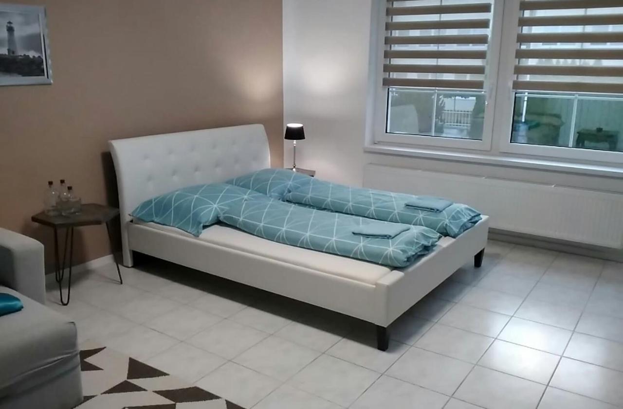 Slnecny Apartmanovy Dom Oslany Luaran gambar