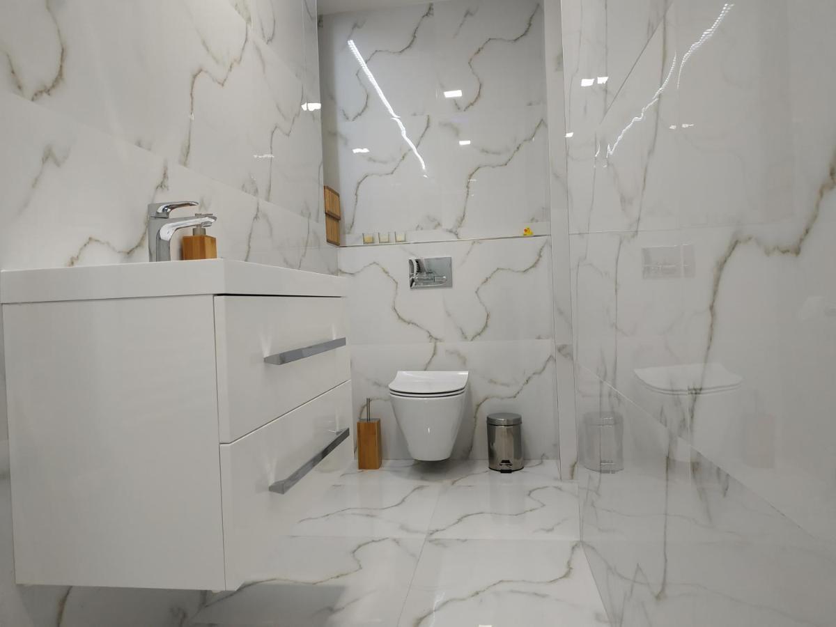 Slnecny Apartmanovy Dom Oslany Luaran gambar